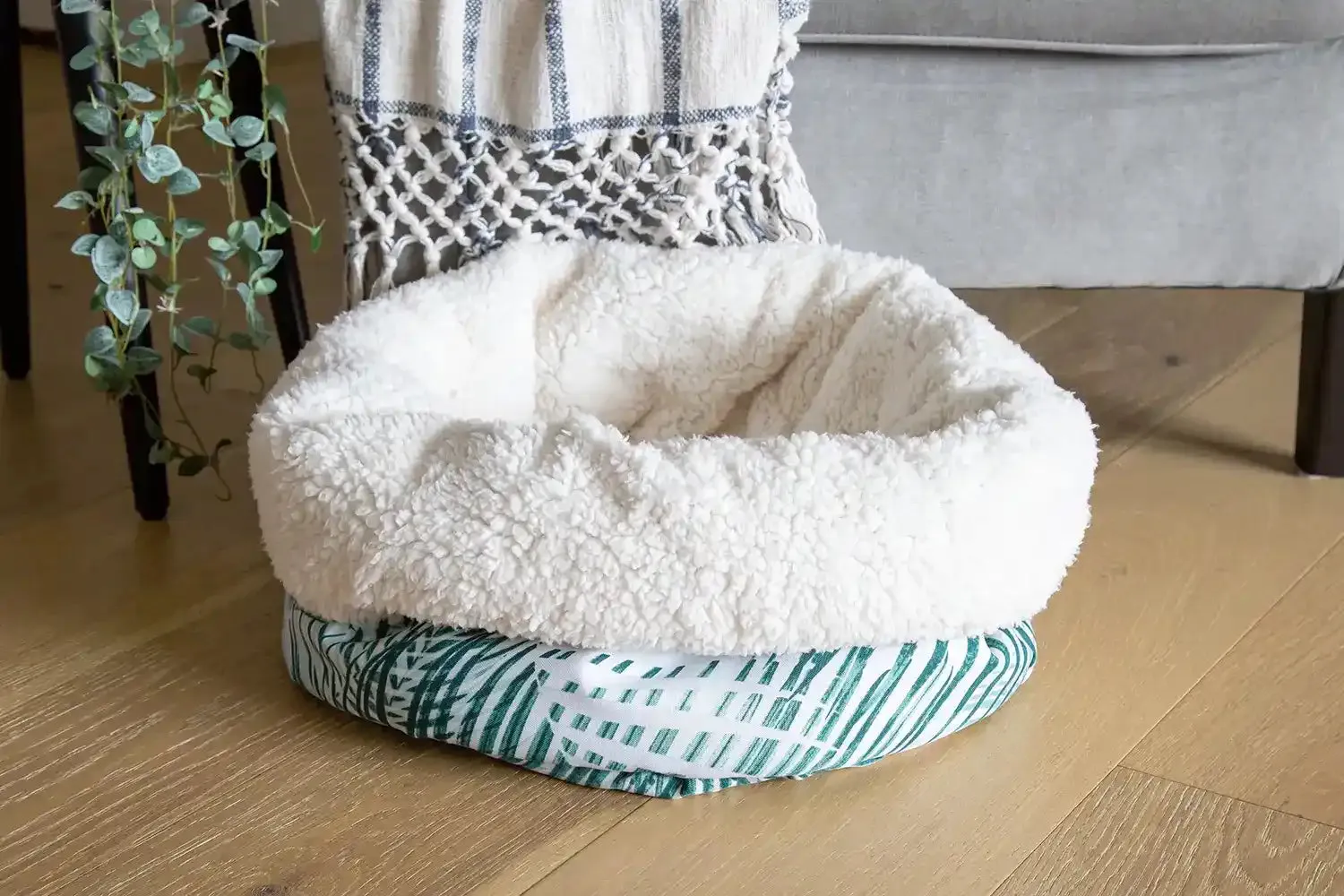 The Folded Pouch Pet Bed